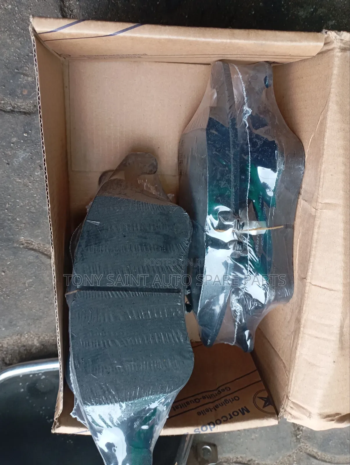 Mercedes Benz E350. 212 Model Brake Pads Original Brand New