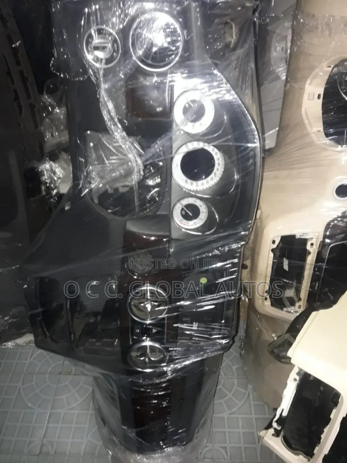 Complete Dashboard With CD GLK 2014