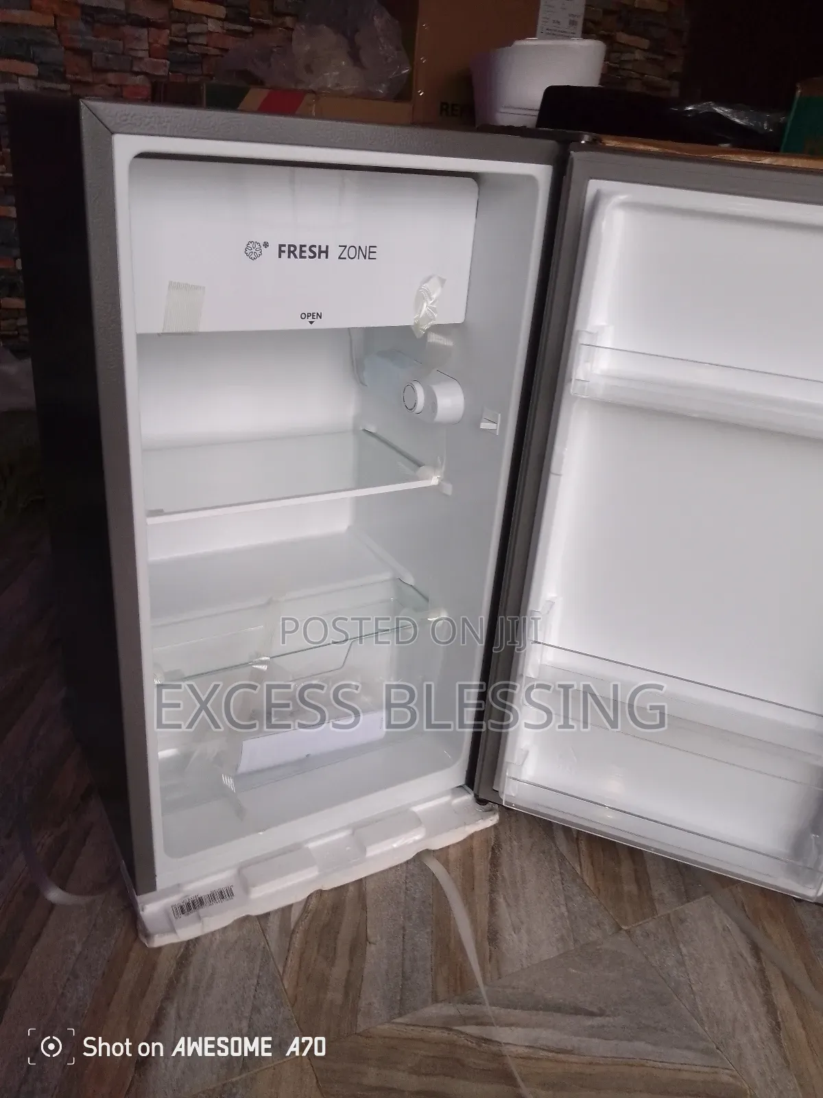 Hisense 90l Silver Refrigerator Single Door-ref093dr