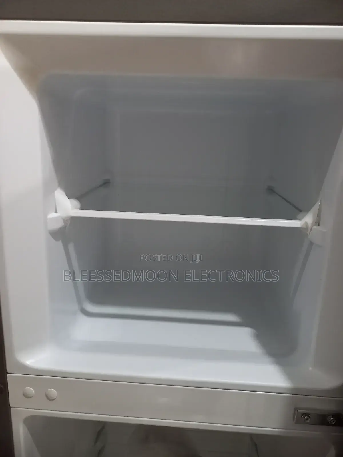 Hisense Stabiliser Free Standing Fridge 250L 3 Years Warrant