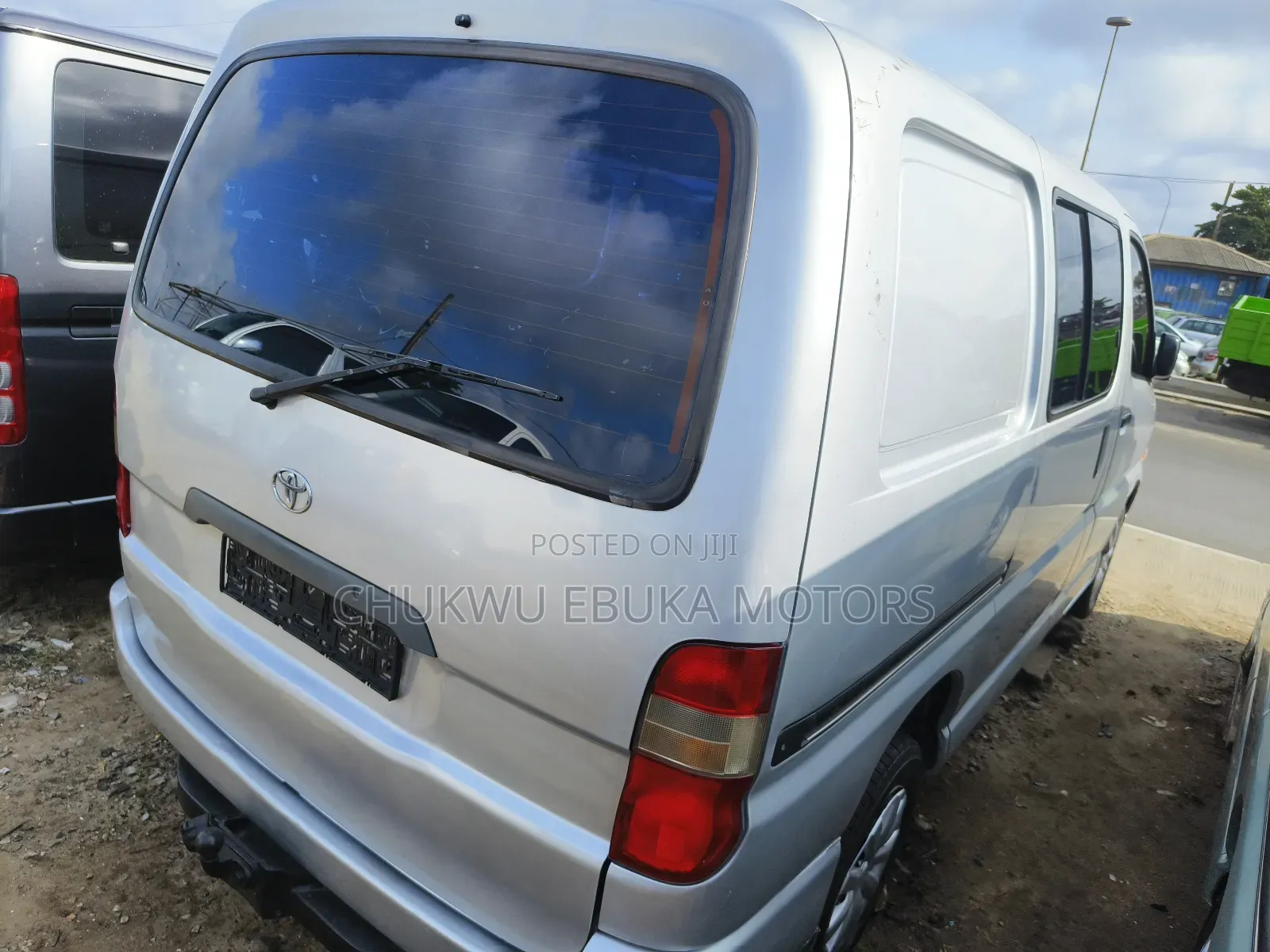 Toyota HiAce 2001 Silver