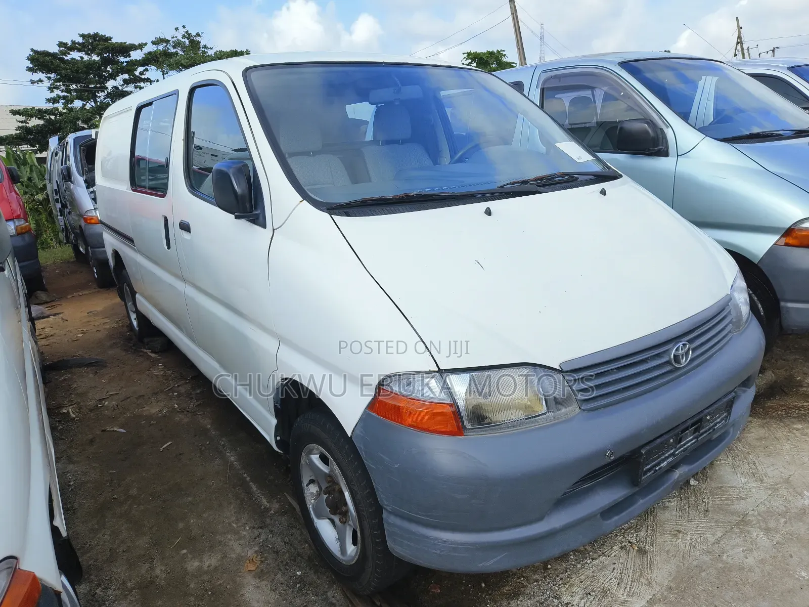 Toyota HiAce 2002 White