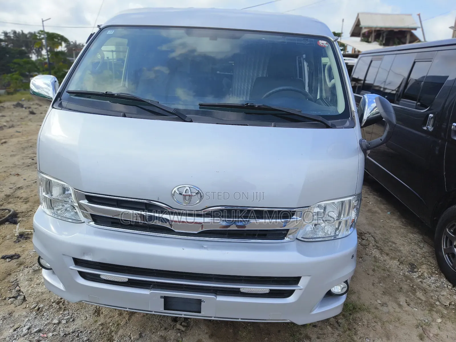 Toyota HiAce 2013 Silver