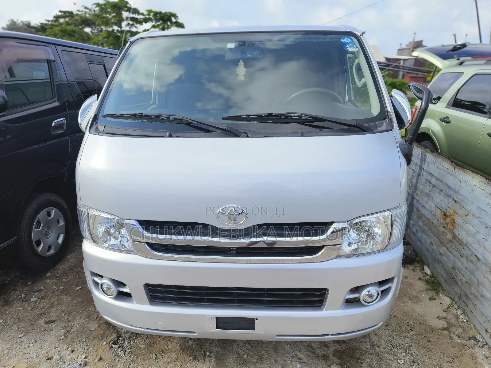 Toyota HiAce 2013 Silver