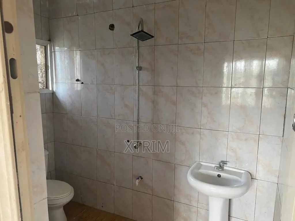 2bdrm Block of Flats in Iseri for sale