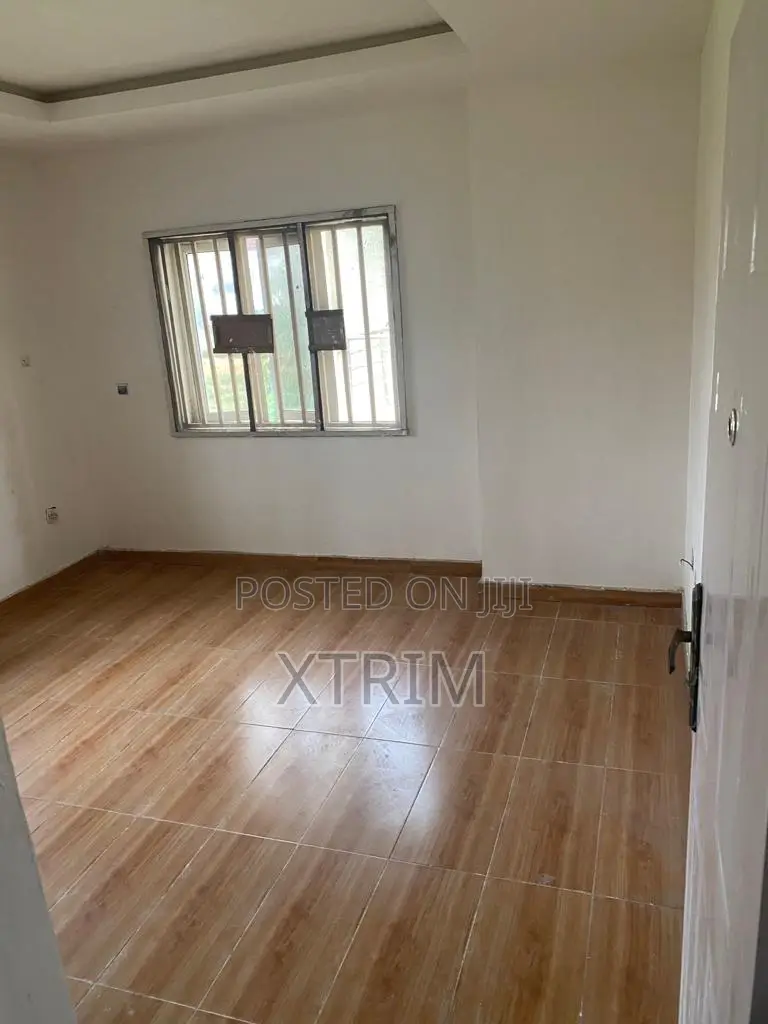 2bdrm Block of Flats in Iseri for sale