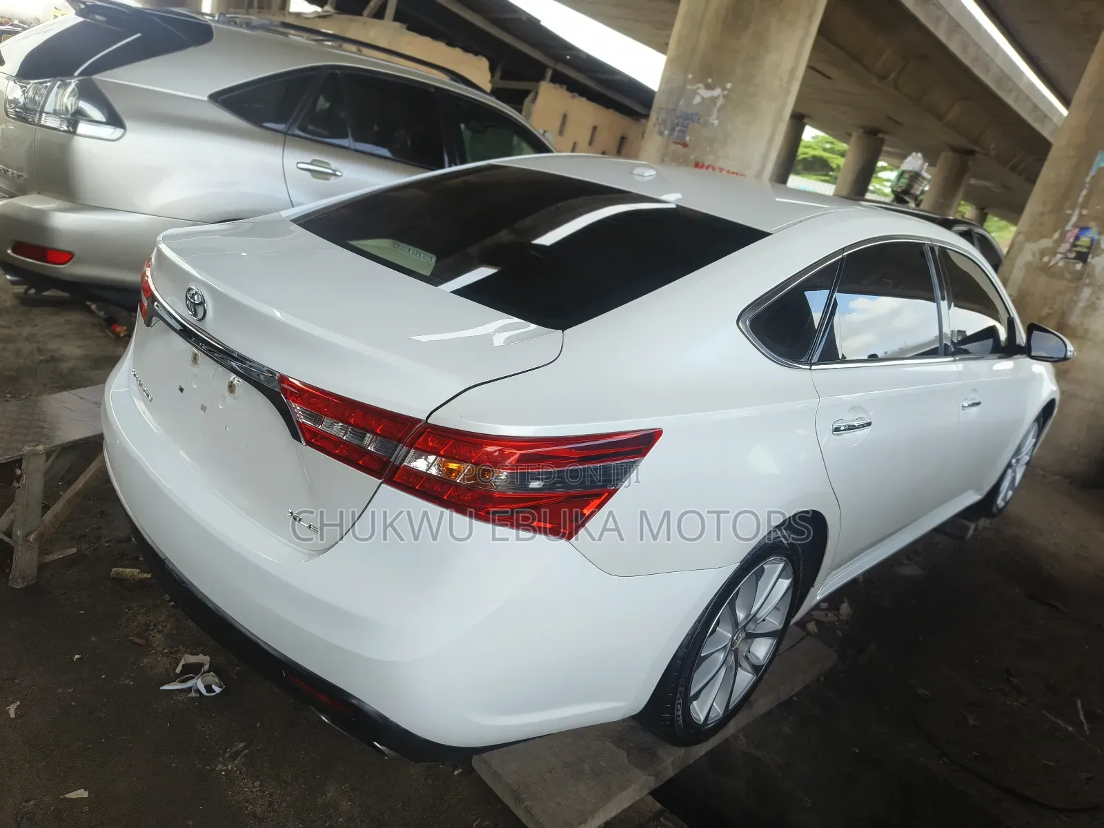 Toyota Avalon 2014 White
