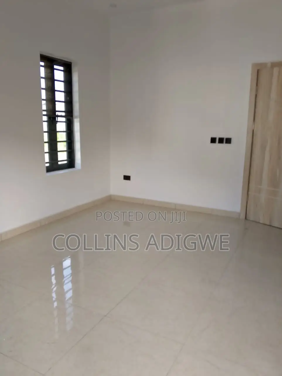 5bdrm Duplex in Ikota Villa Chevron for sale