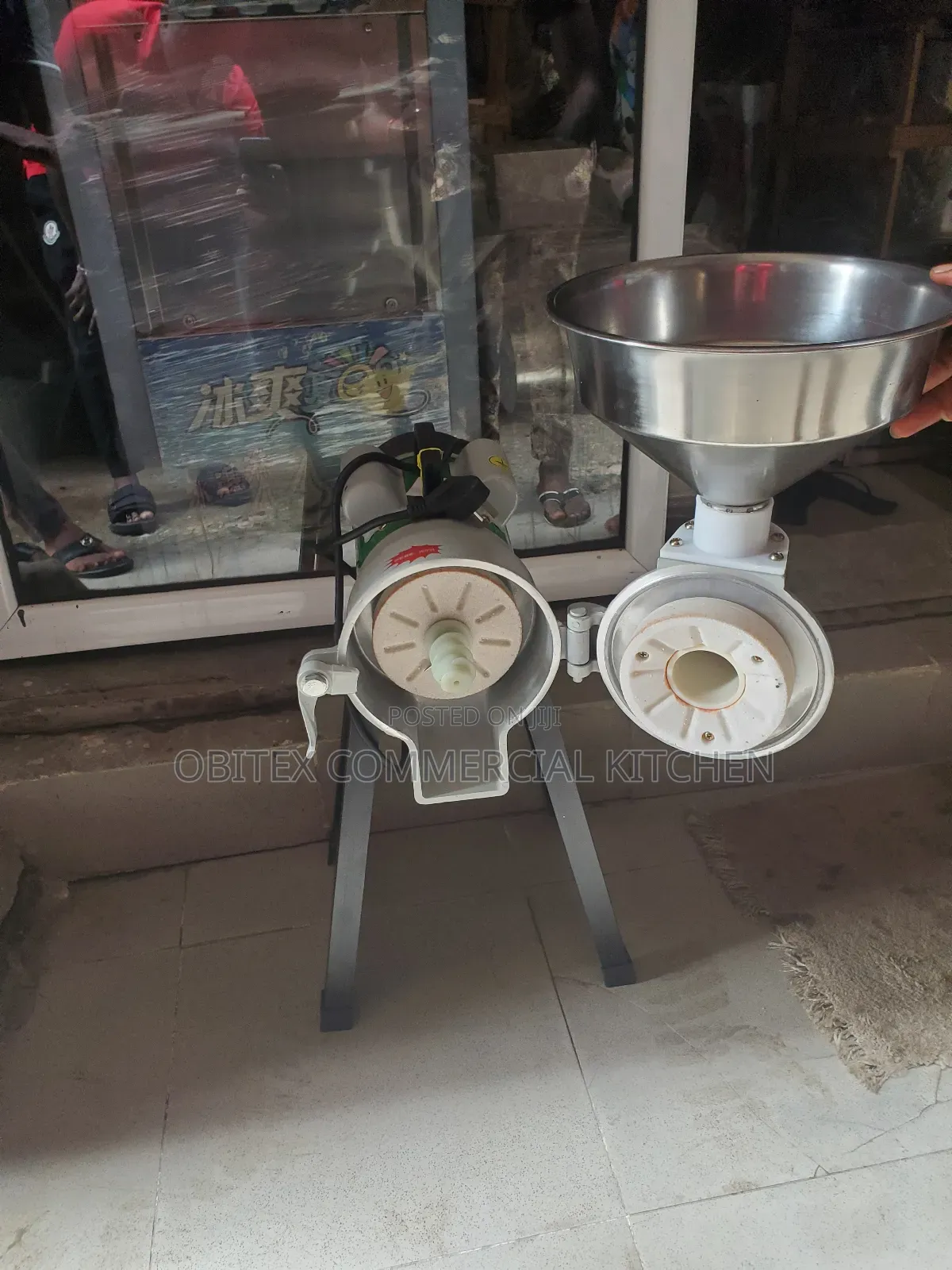 Commercial Electric Wet and Dry Grinder Machine Is Available for Sale