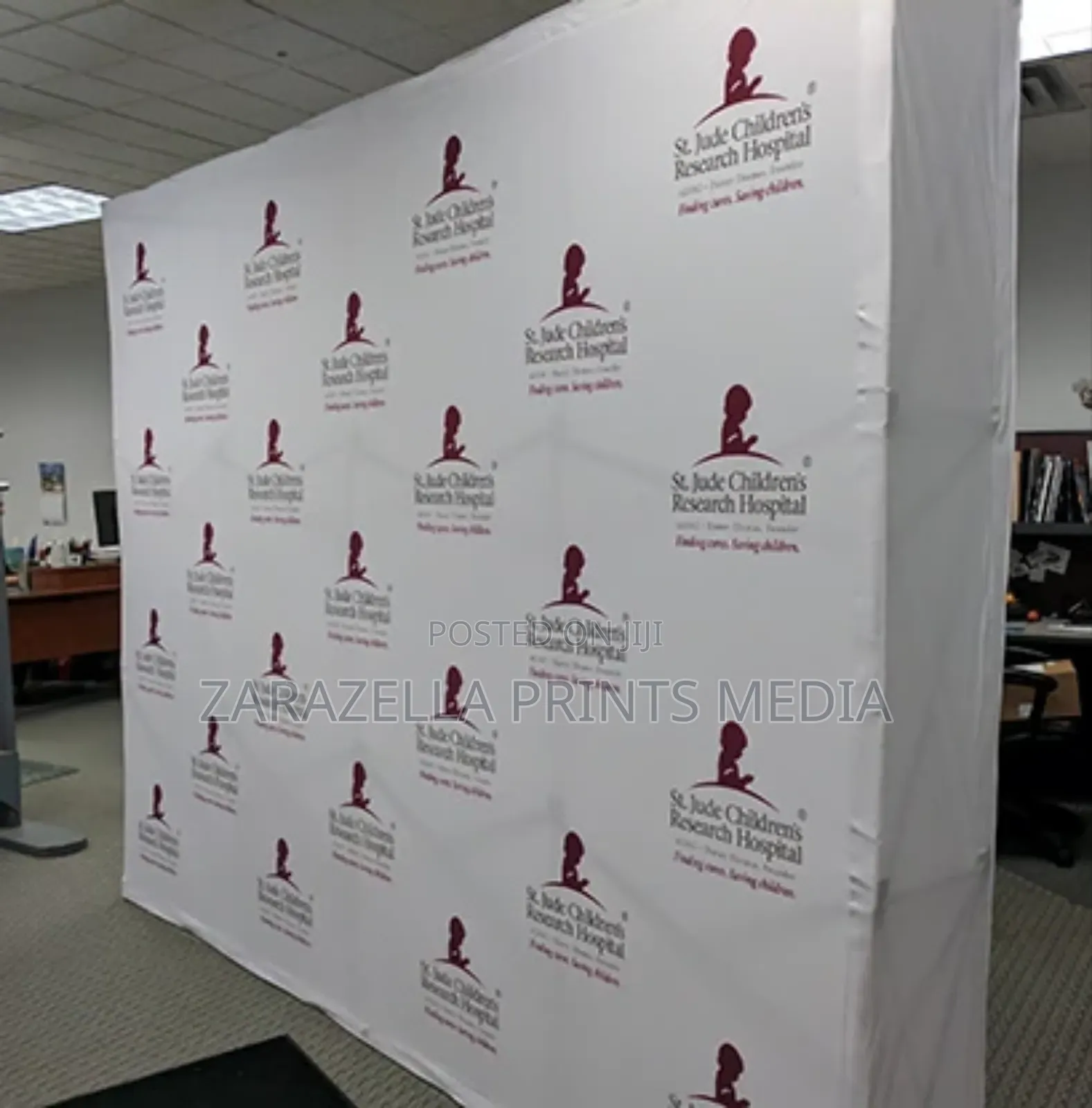 Pop-Up Backdrop for Red Carpet Events