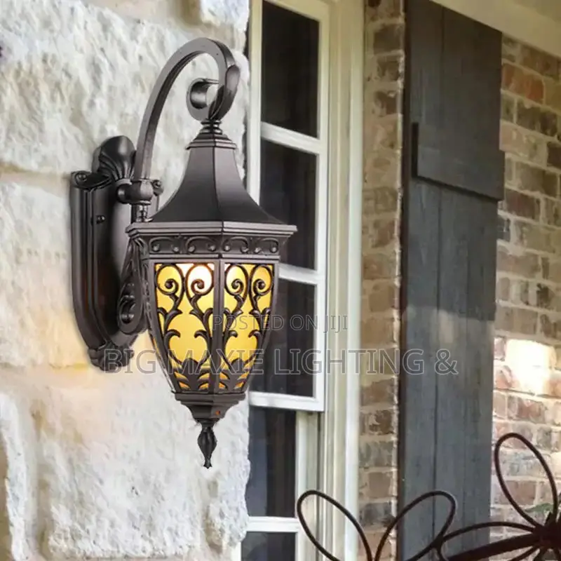 European Style Outdoor Security Gate Lamp