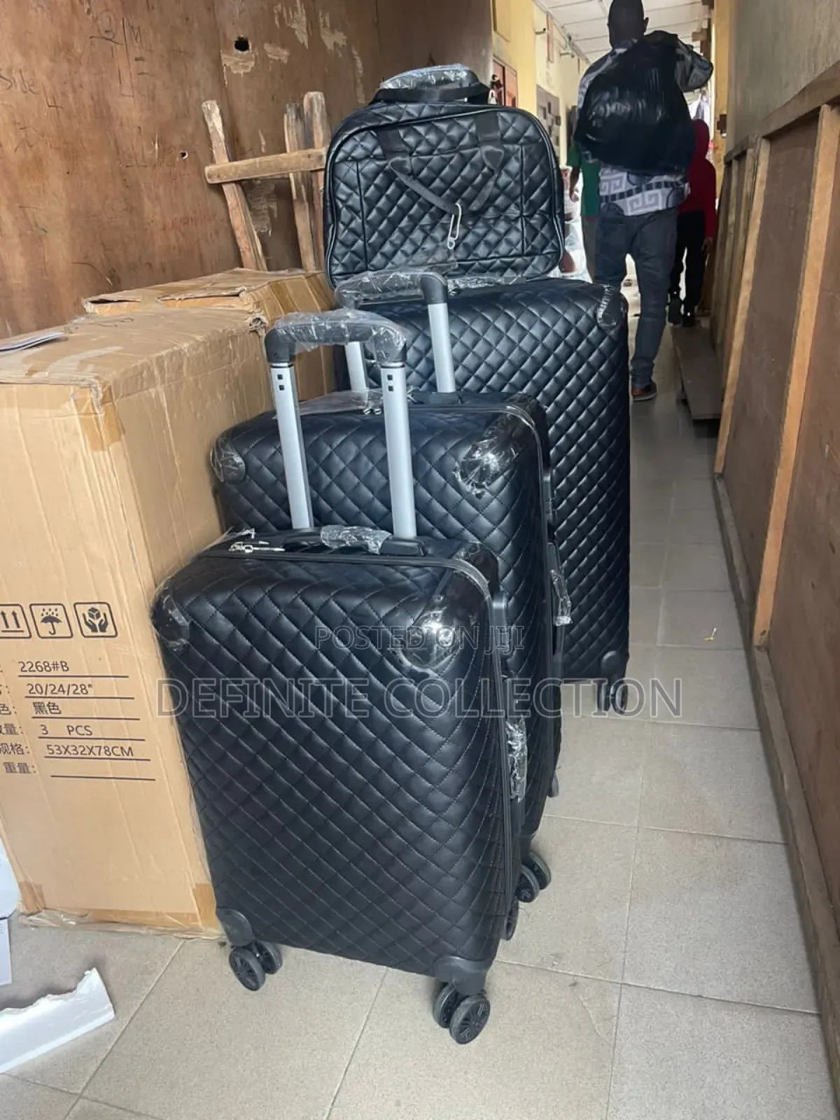 Luxury Travelling Luggage