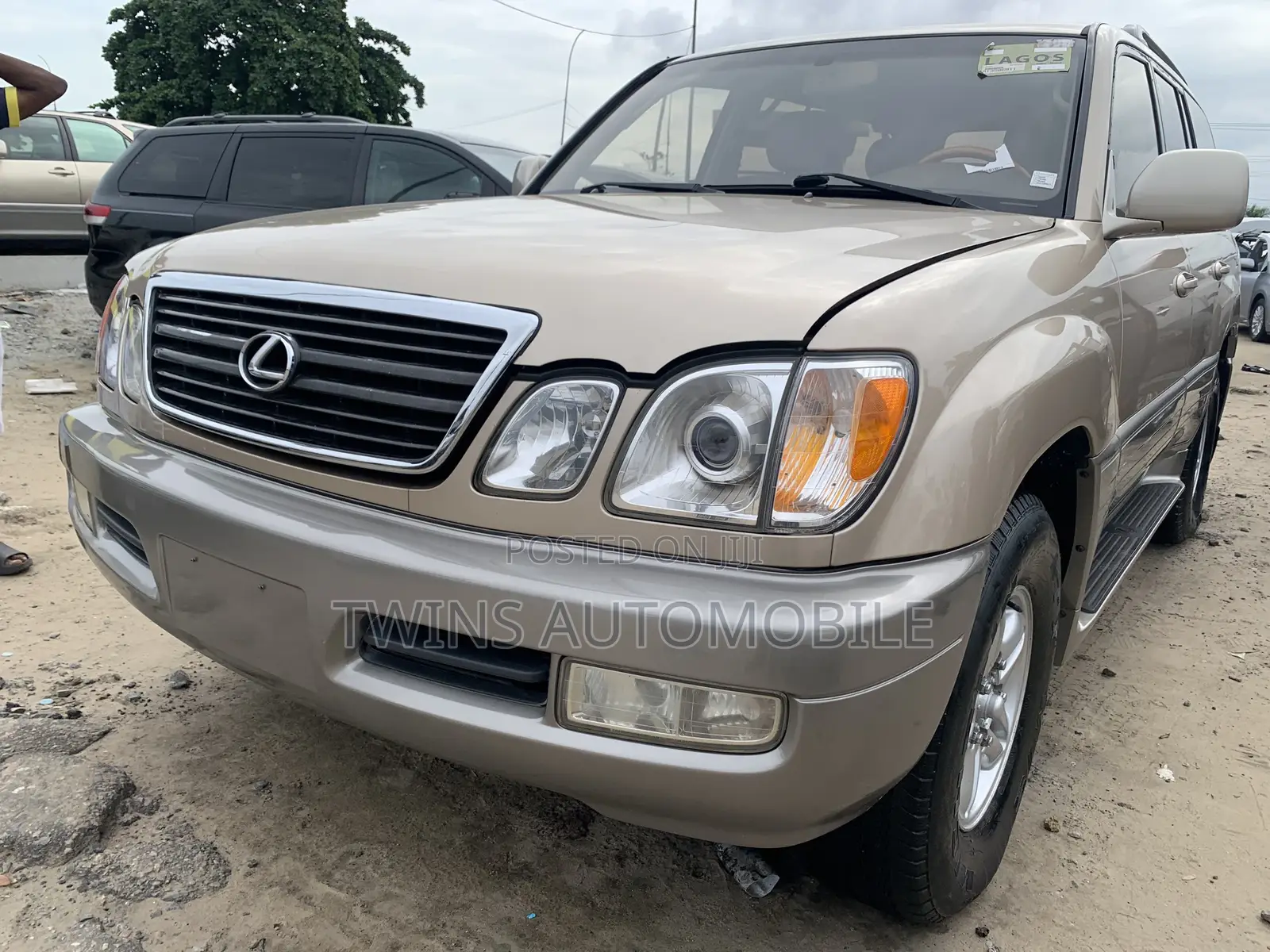 Lexus LX 470 Sport Utility 2007 Gold