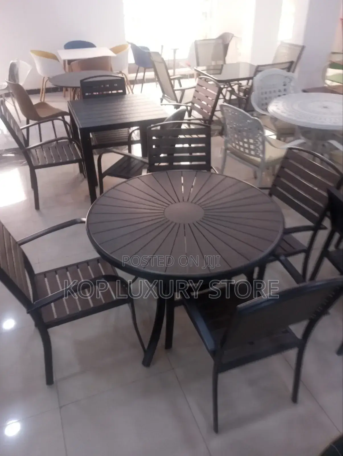 A Quality Outdoor Garden Set Chairs With Table