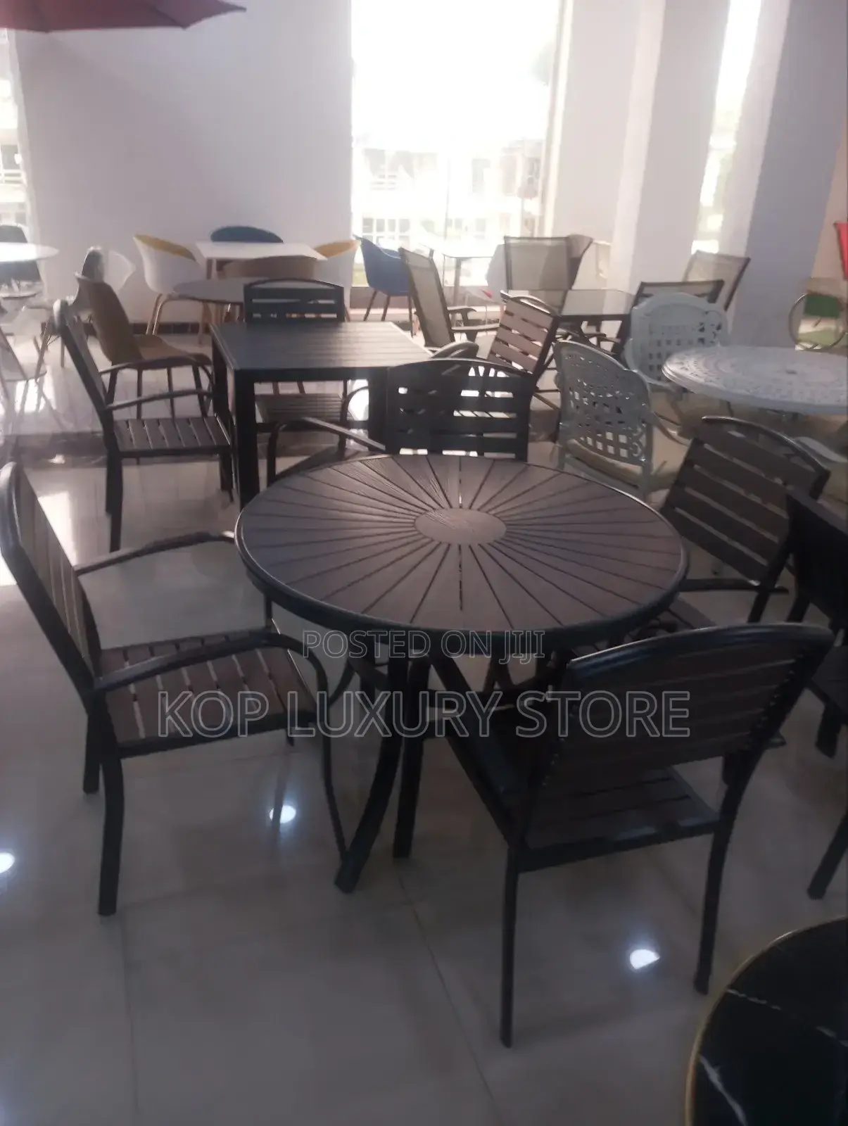 A Quality Outdoor Garden Set Chairs With Table