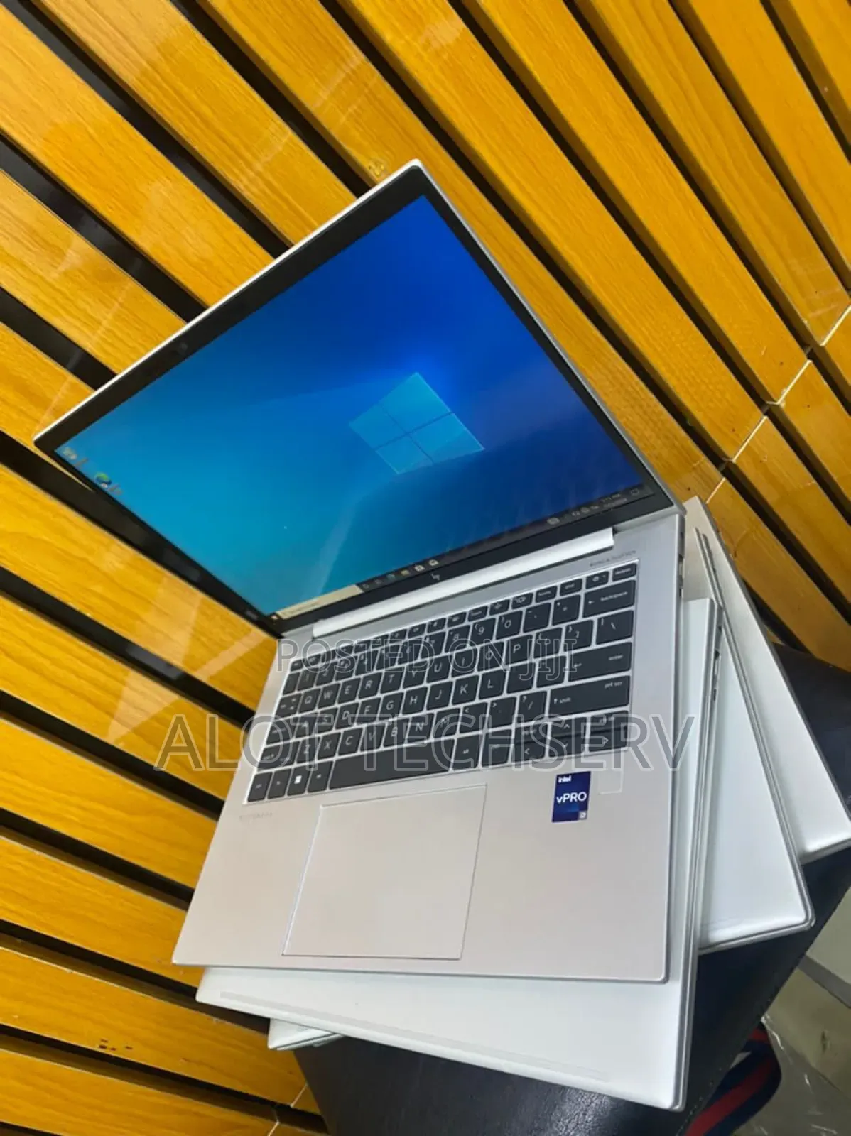 Laptop HP EliteBook 830 G9 16GB Intel Core i7 SSD 512GB