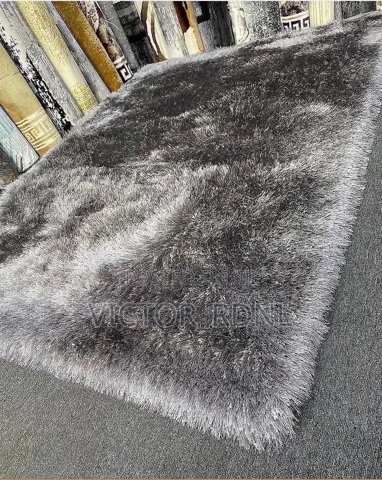 Vip Hairy Center Rug