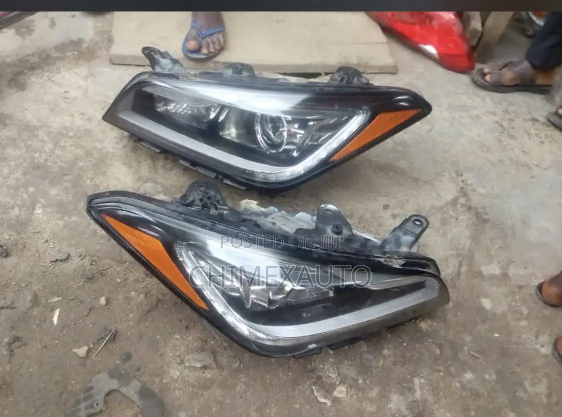 Complete Set Headlights Replacement for Hyundai Genesis 2018