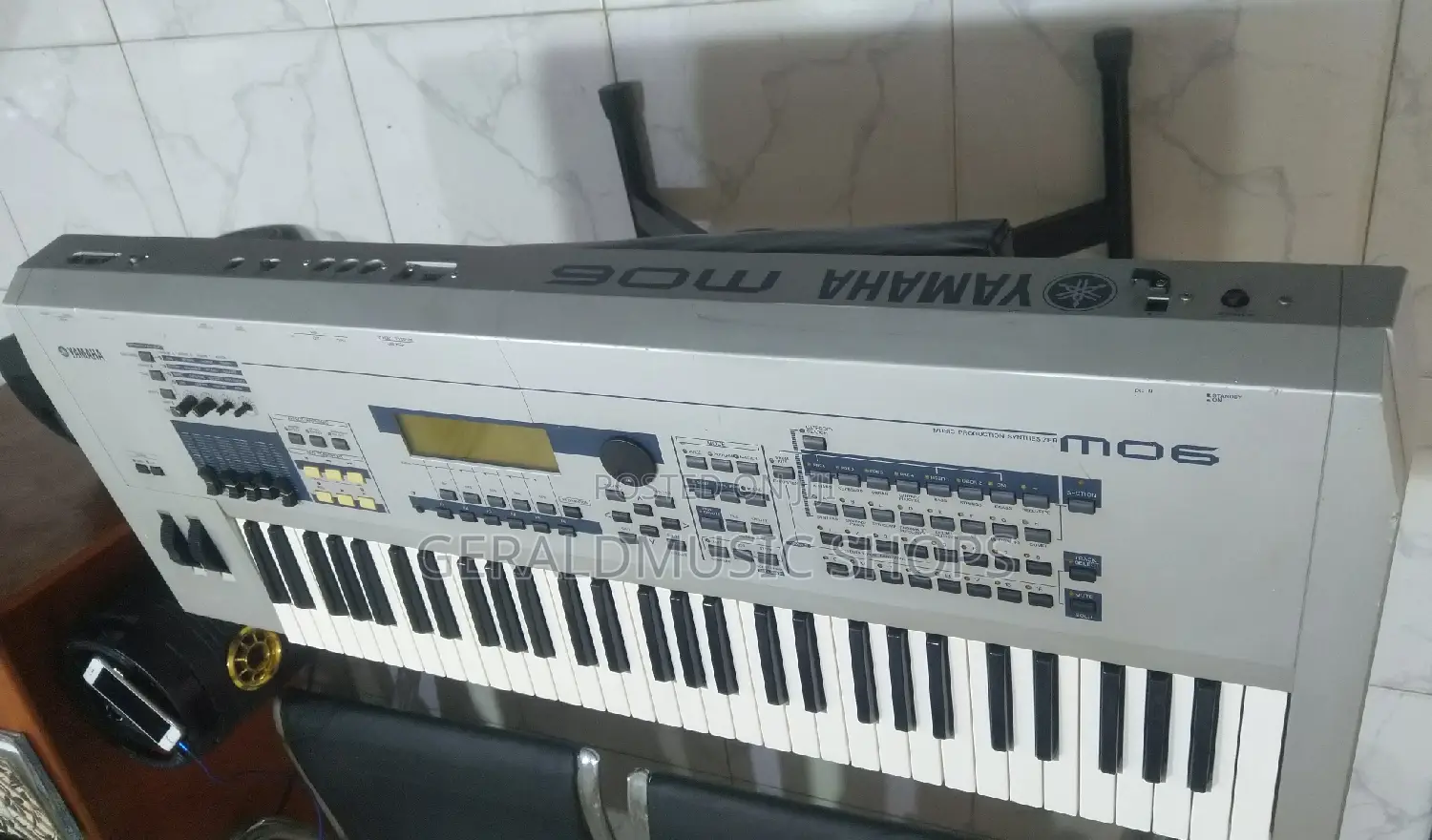 UK Used Yamaha MO6 Music Production Synth