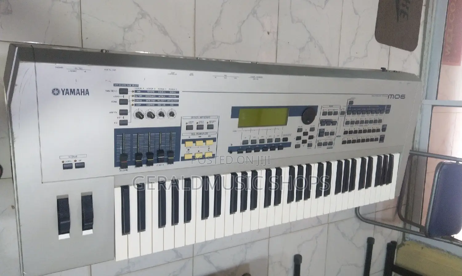 UK Used Yamaha MO6 Music Production Synth