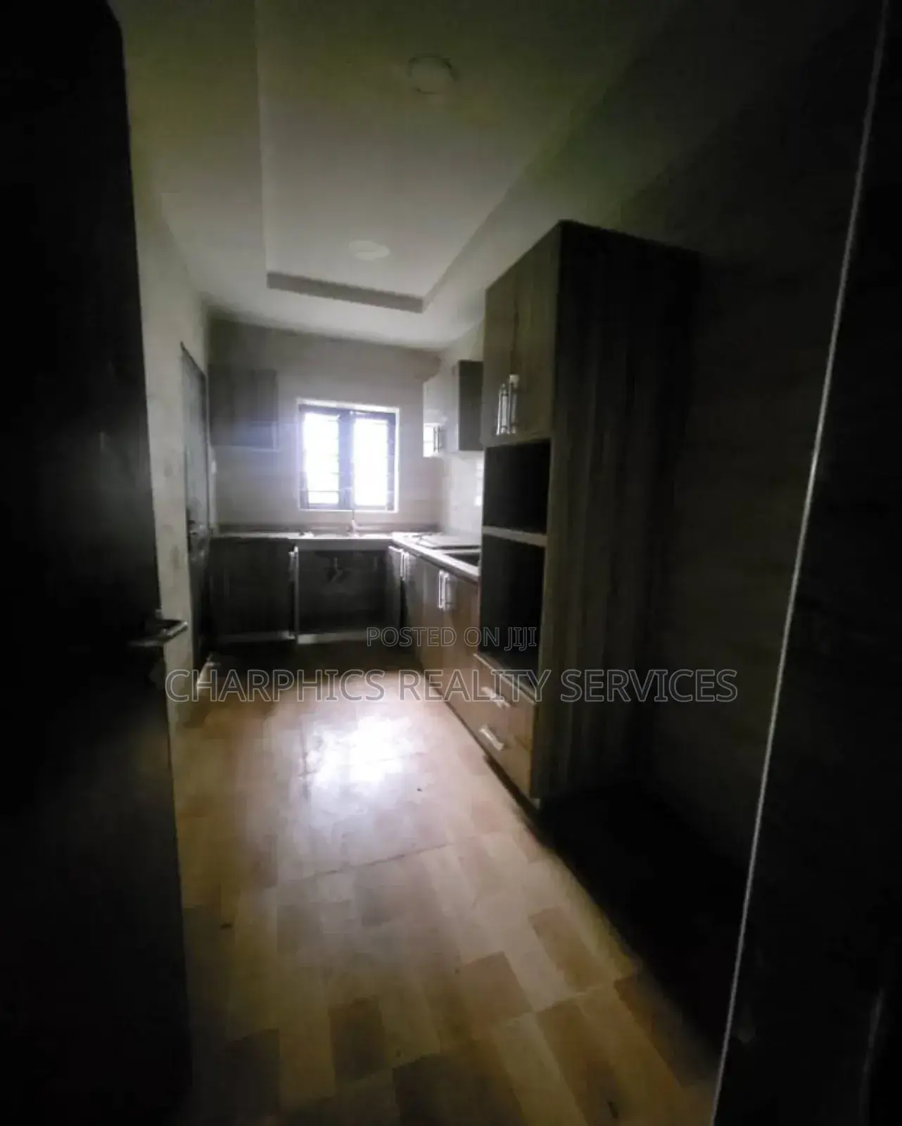 3bdrm Apartment in Lekki for sale