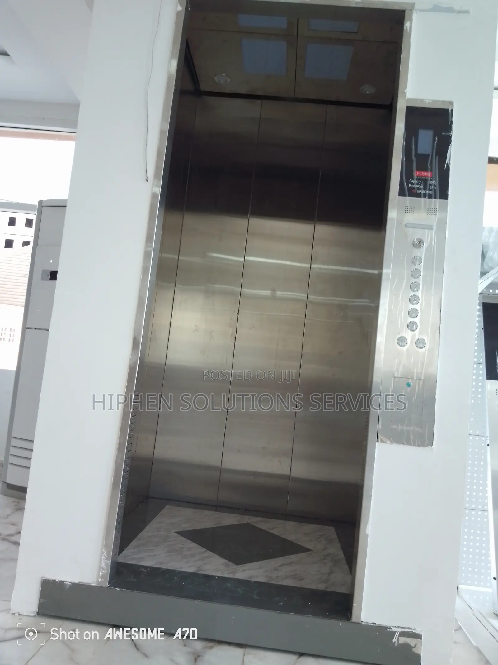 Commercial Goods Lift