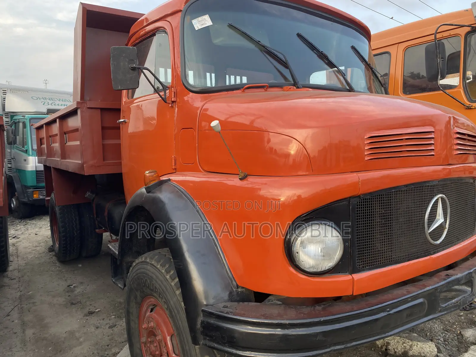 911 Tipper Truck