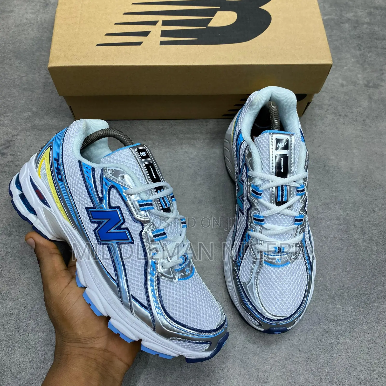 New Balance 740 Vintage Blue Sneakers