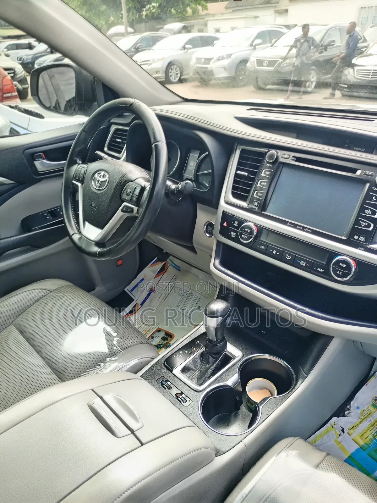 Toyota Highlander 2018 Brown