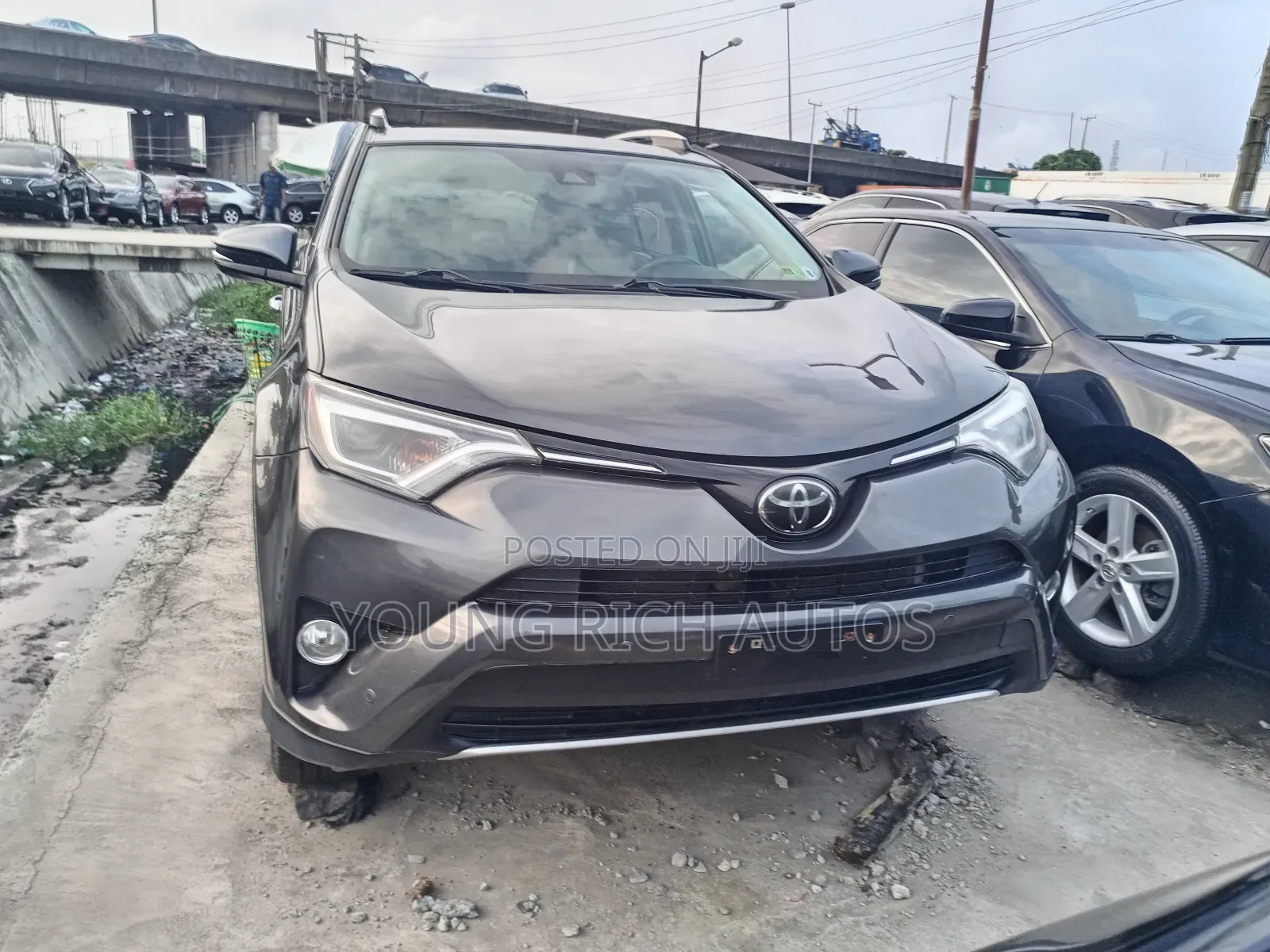 Toyota RAV4 2016 Gray