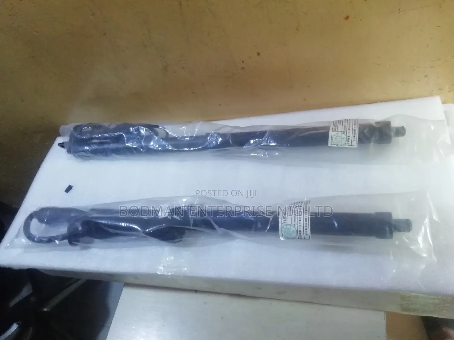 Boot Shock for Toyota Land Cruiser 2022 Model =-_