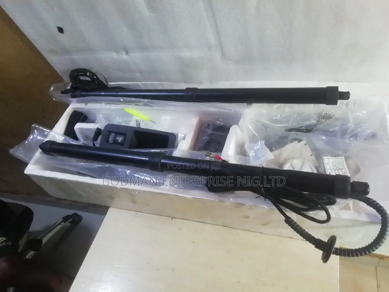 Boot Shock for Toyota Land Cruiser 2022 Model =-_