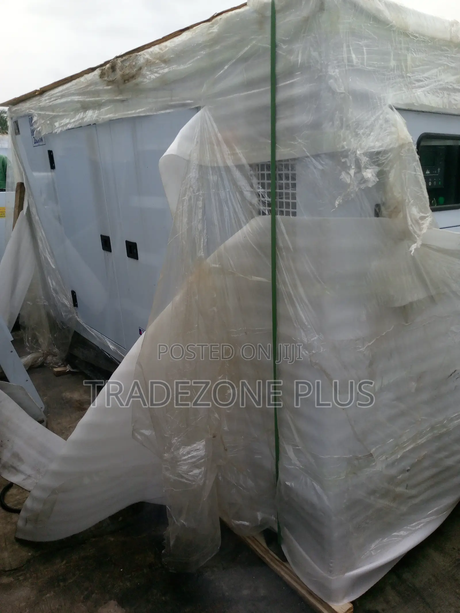 200kva Perkins Silent DIESEL Engine Generator
