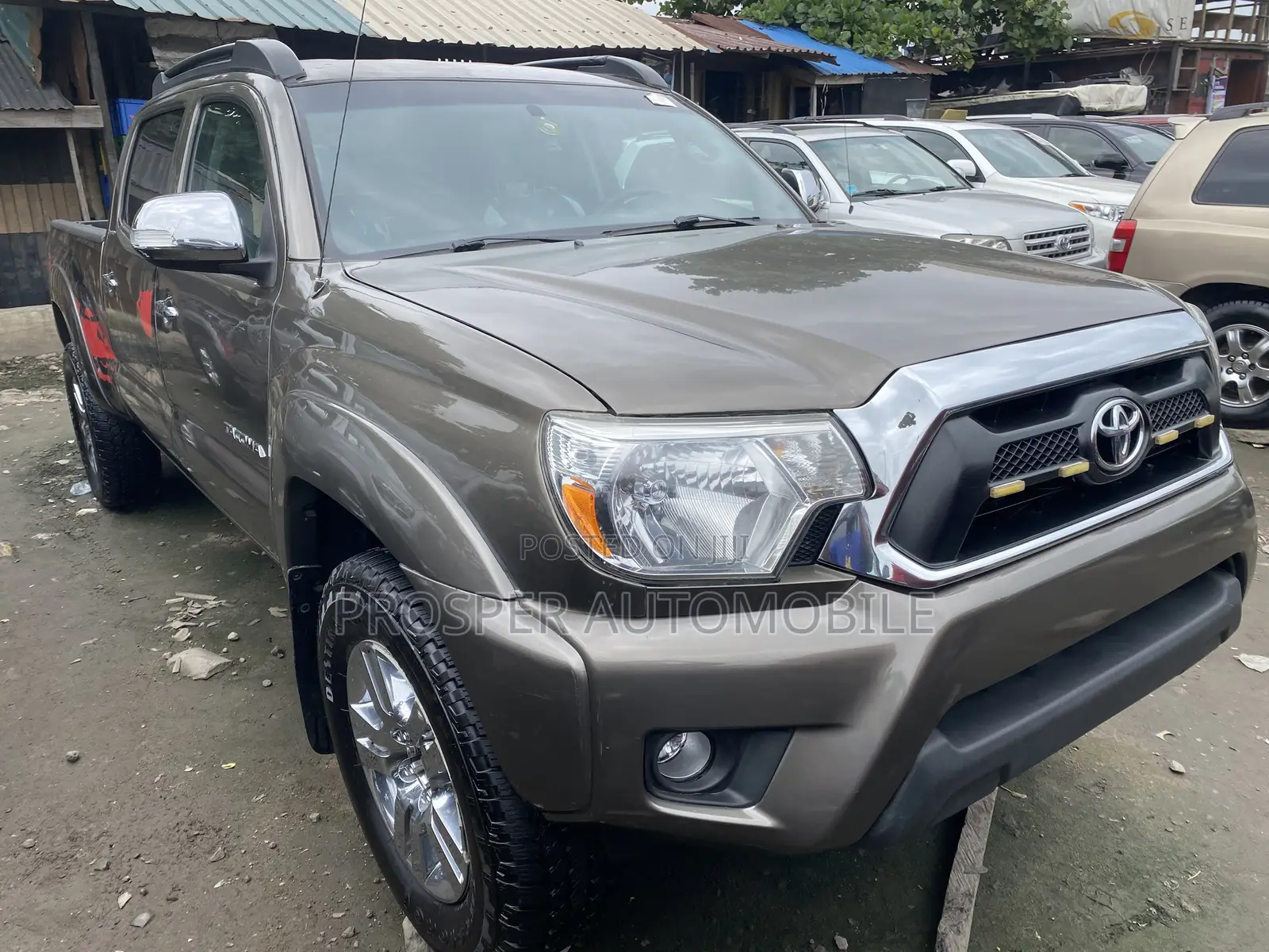 Toyota Tacoma 2015 Gold