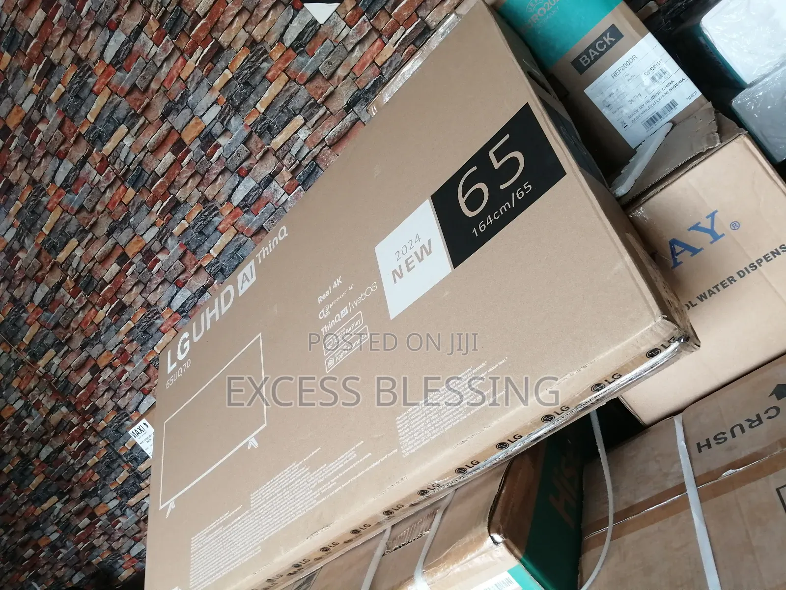 Brand New Frameless 65" Smart Tv+ Netflix and Wi-Fi-65uq70