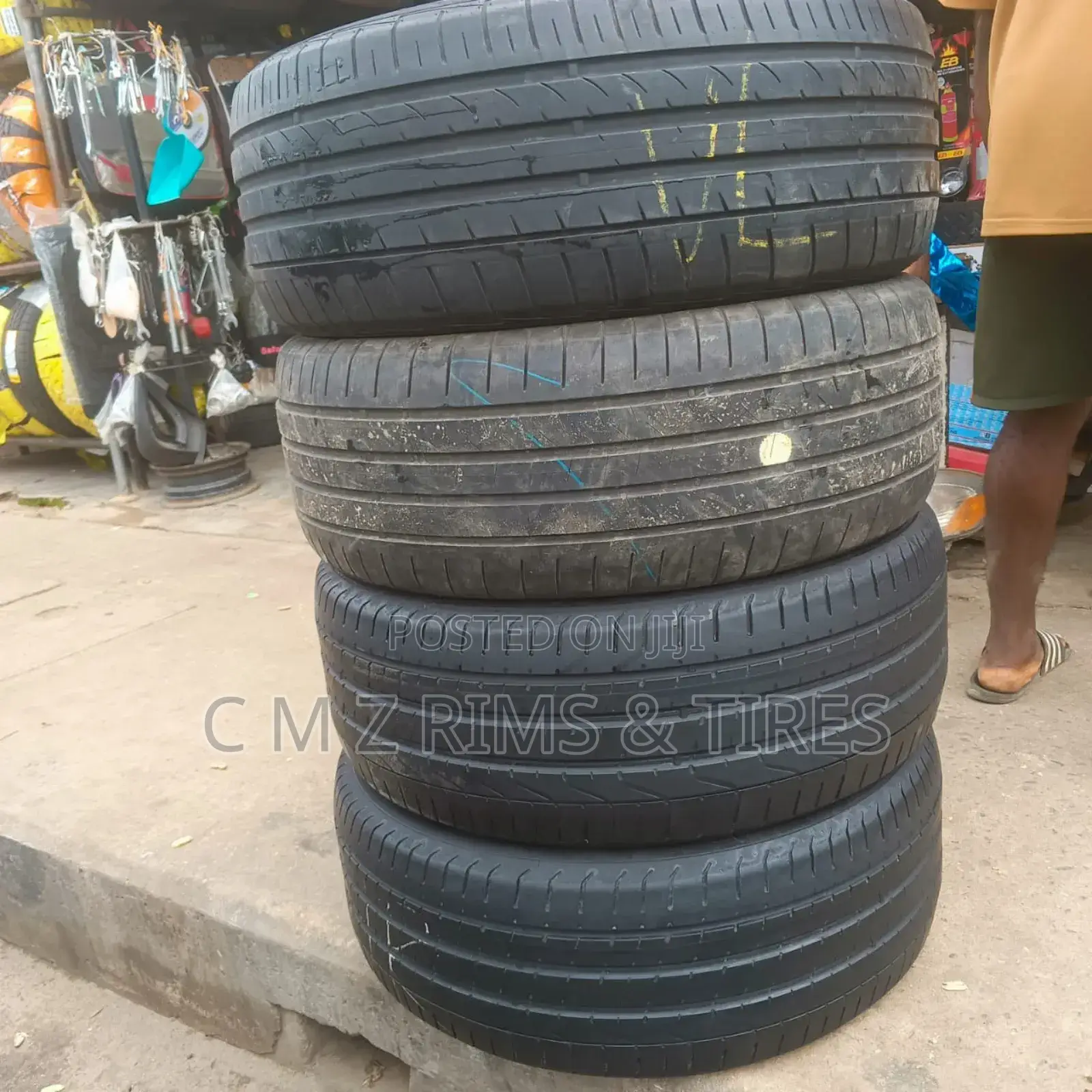 235/55r19 Tokunbo Tires