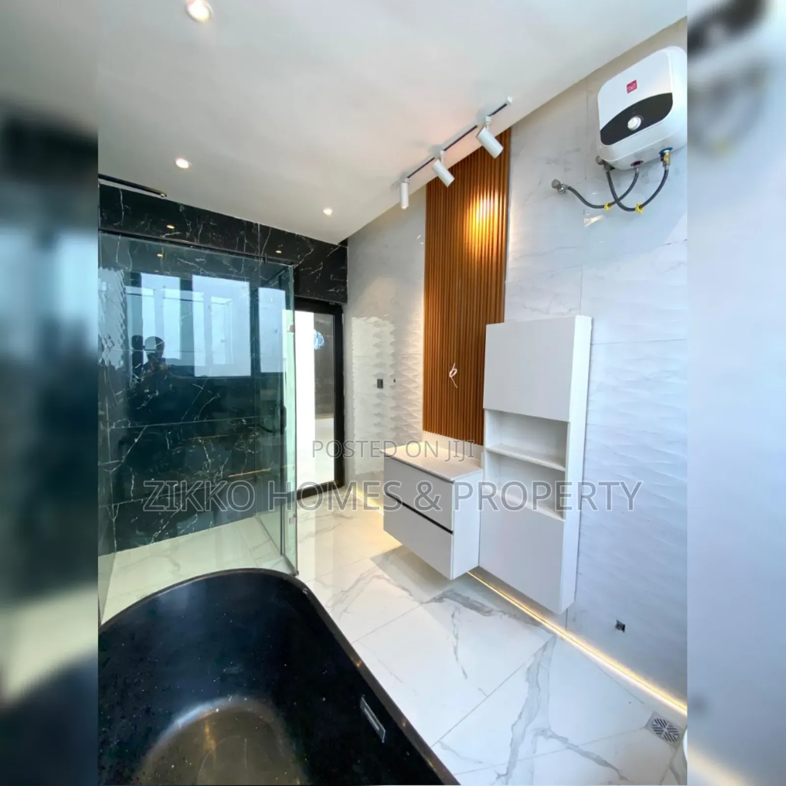 5bdrm Duplex in Ologolo, Lekki for sale