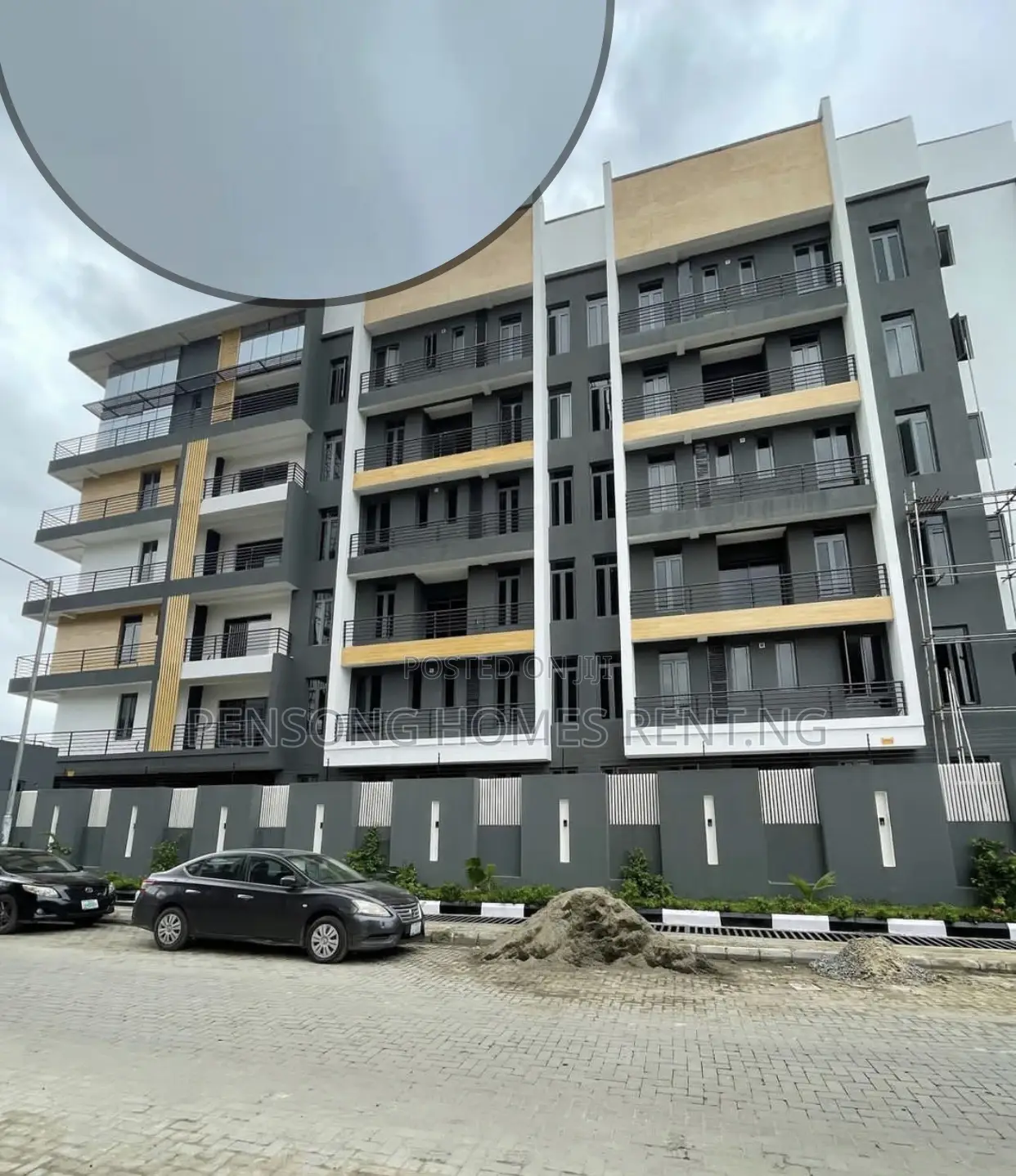 3bdrm Apartment in Lekki Phase 1 for rent