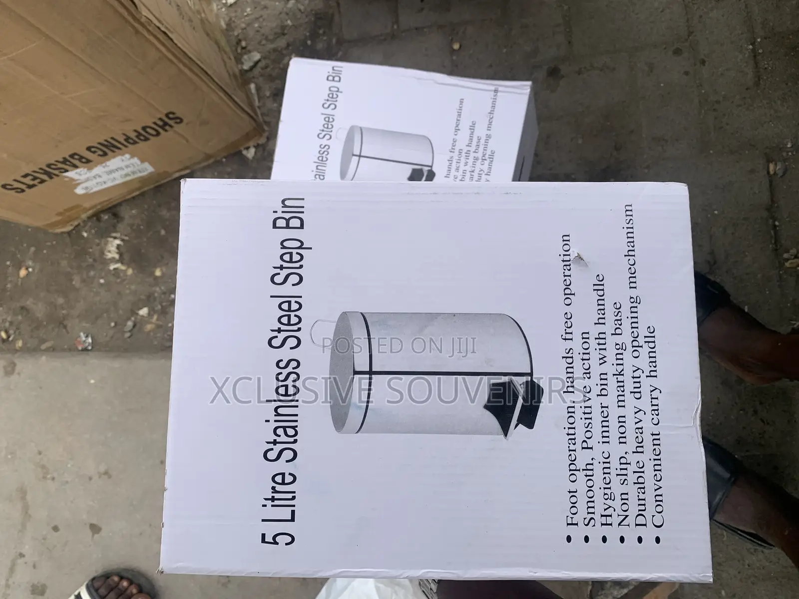 3liters Stainless Steel Trash Can With Lid and Foot Pedal
