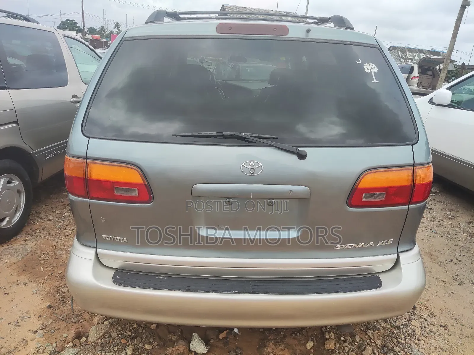 Toyota Sienna 2000 Blue