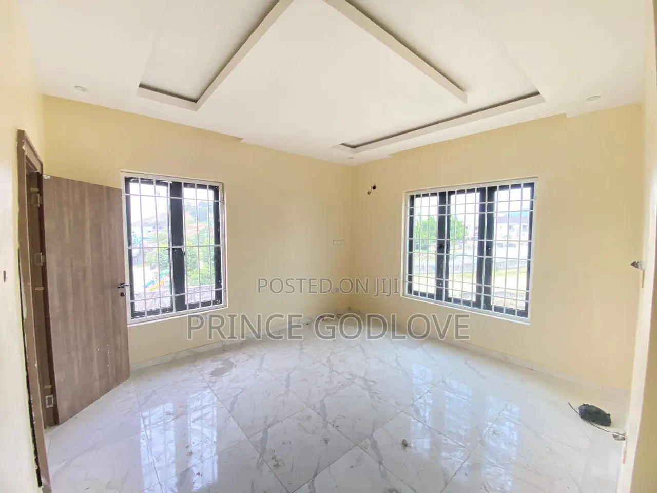 5bdrm Duplex in Life Camp for sale