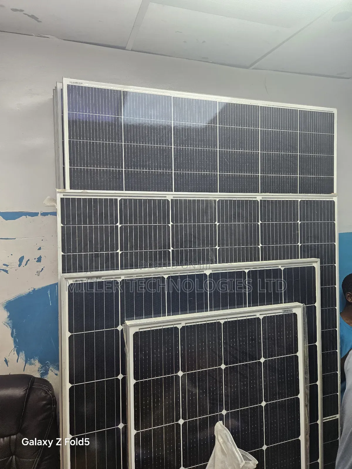 Canadian Solar Panel 600w 550w 410w 300w Available