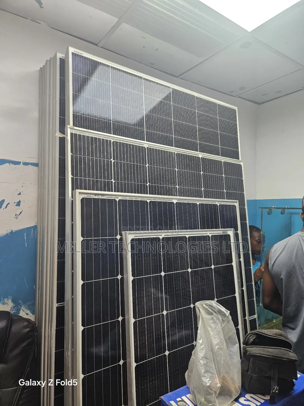 Canadian Solar Panel 600w 550w 410w 300w Available