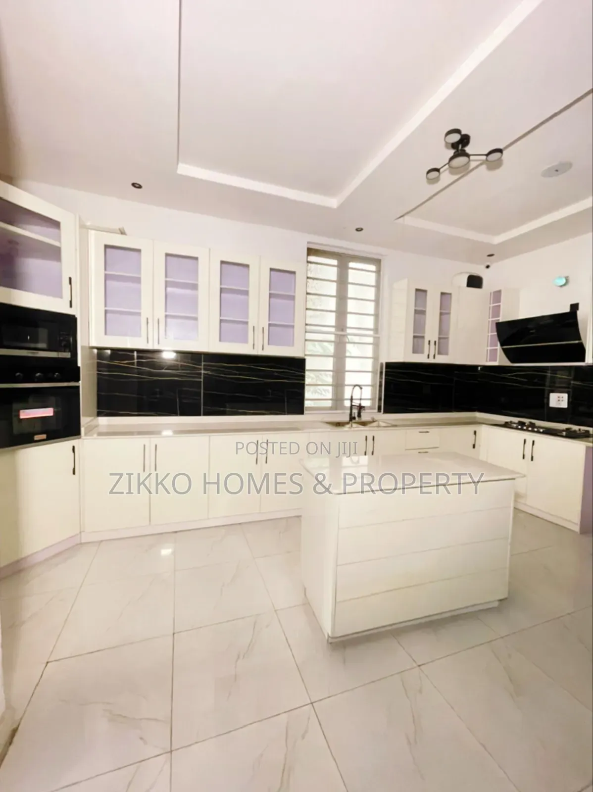 4bdrm Duplex in Ikota for sale