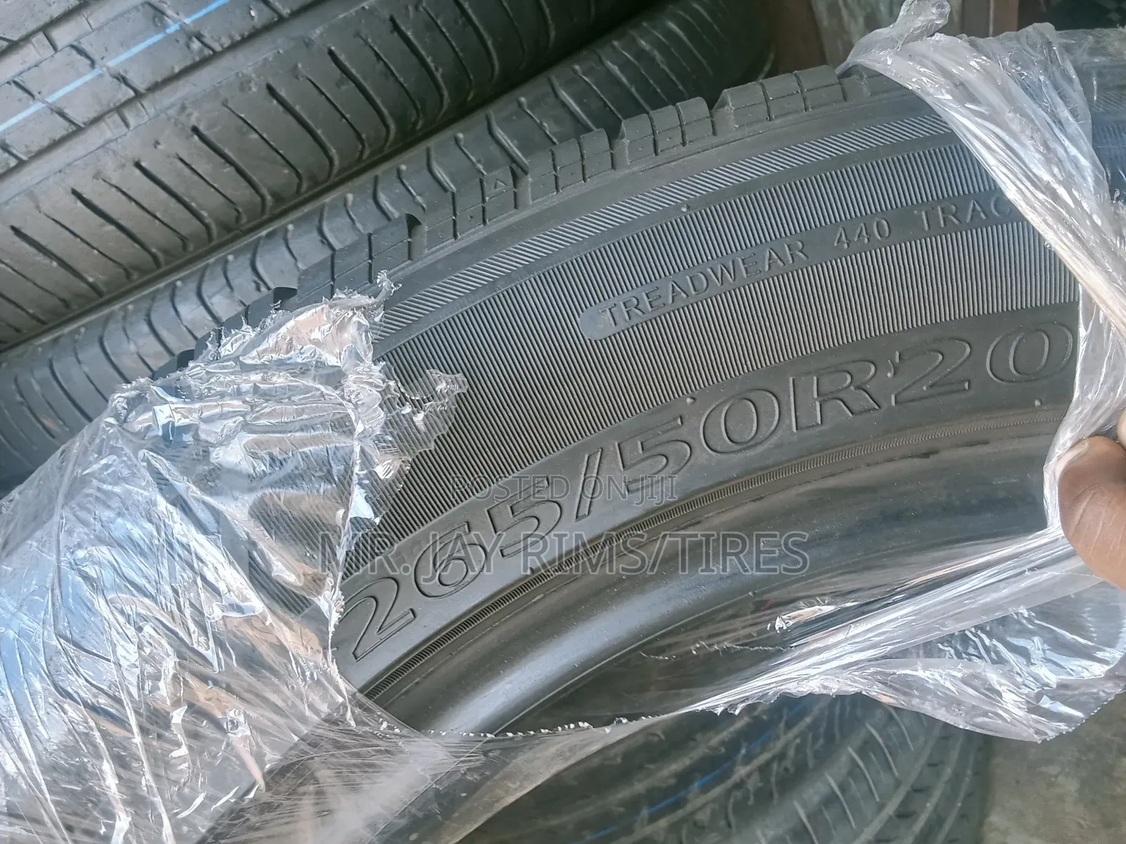 First Grade Quality Tyres for All Cars/Jeeps Sizes