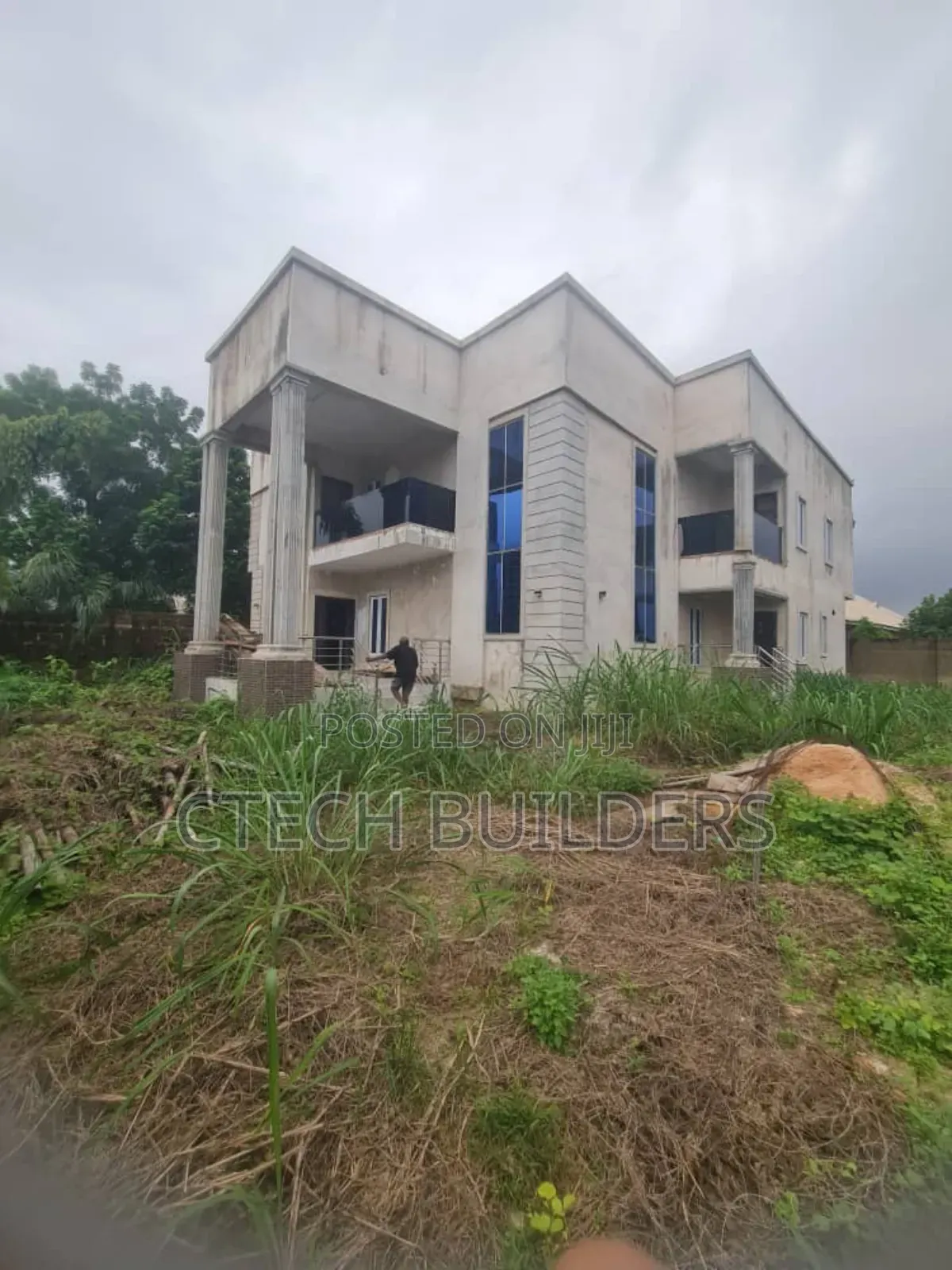 6bdrm Duplex in Benin City for sale