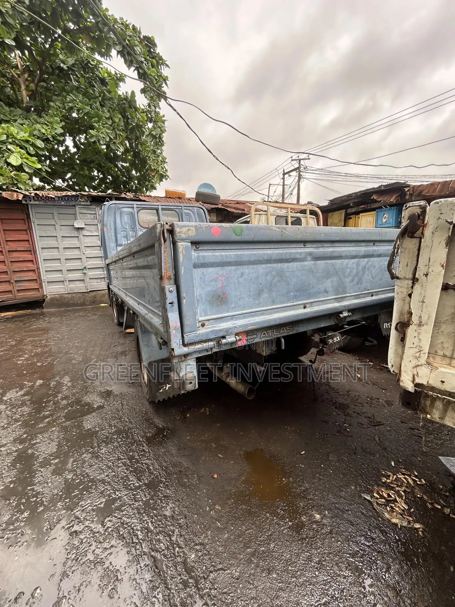 Nissan Atlas 2002 Blue