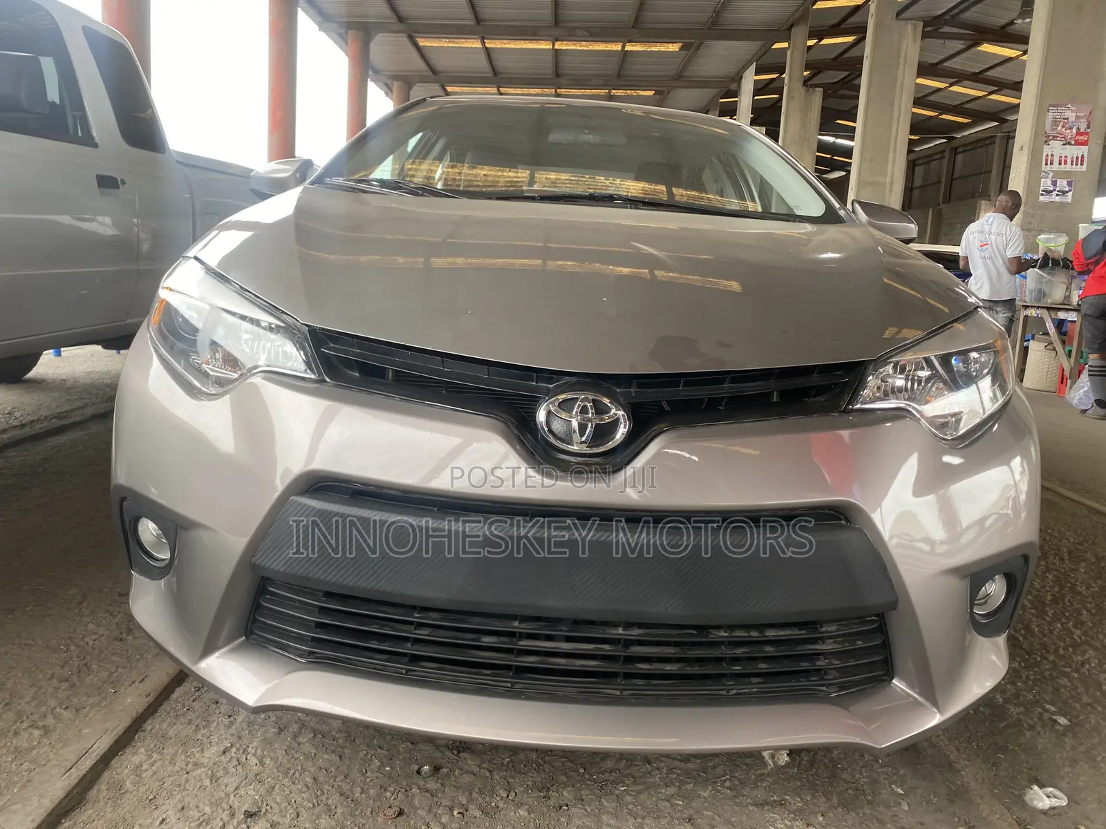 Toyota Corolla 2016 Gold