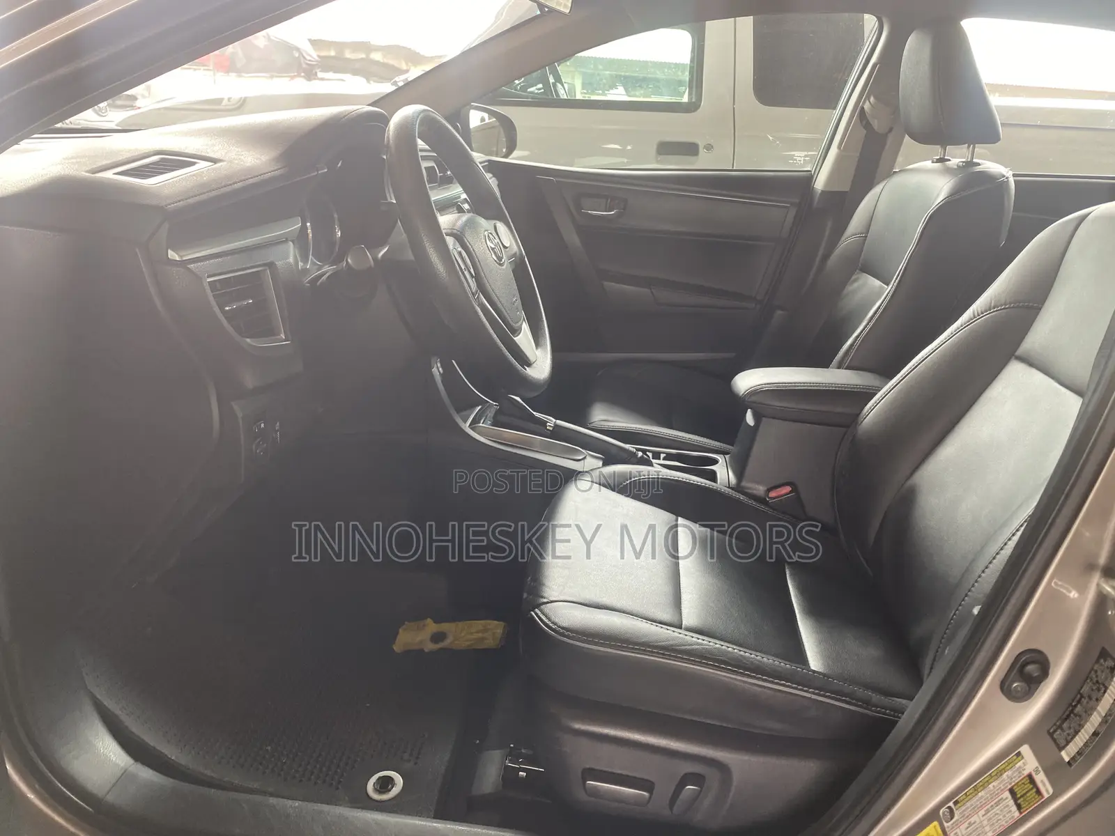 Toyota Corolla 2016 Gold