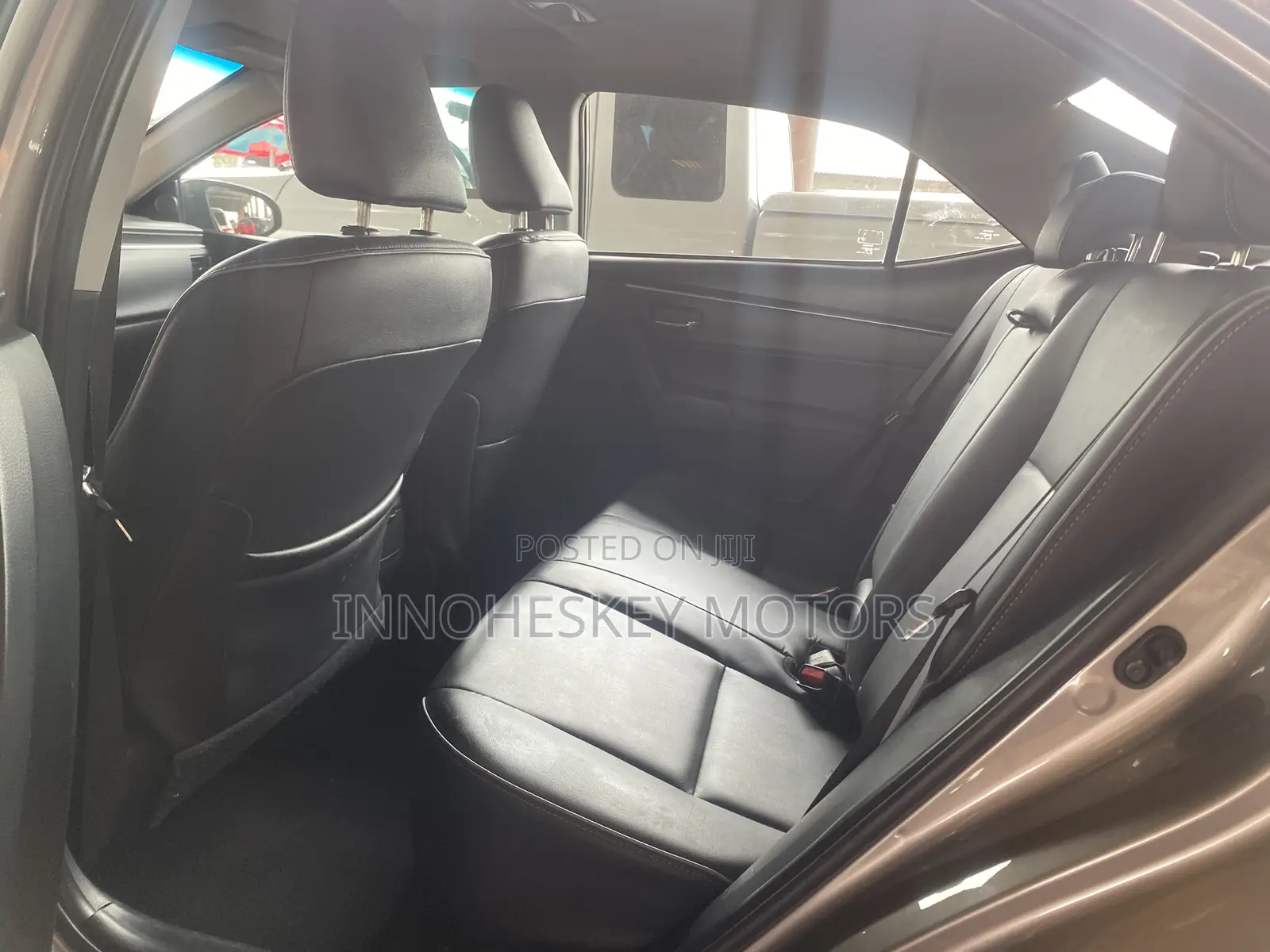 Toyota Corolla 2016 Gold